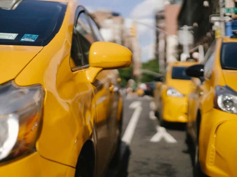 Taxi