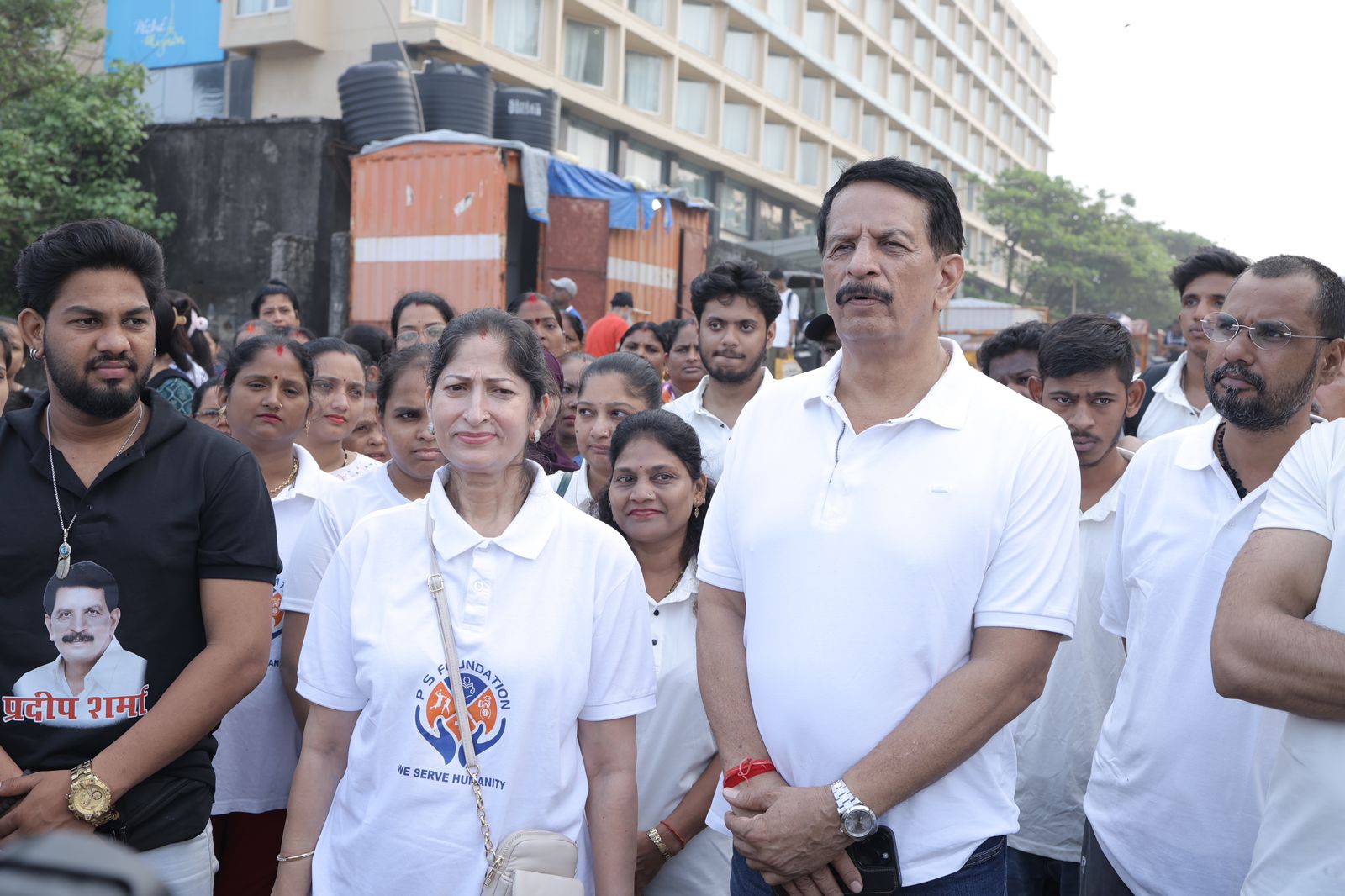 Successful Beach Clean-Up Drive at Juhu Beach Organized by PS Foundation