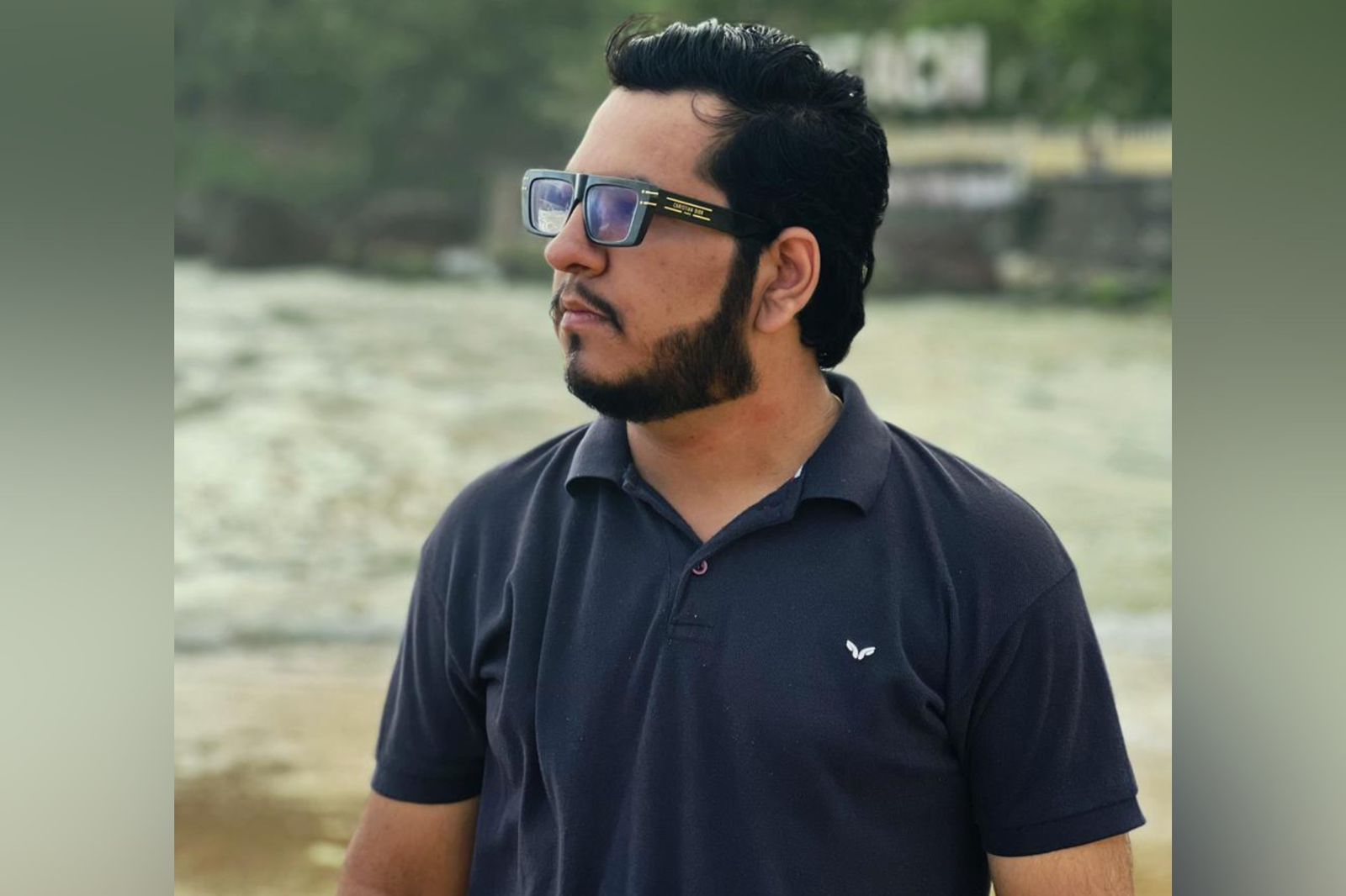 “The Hacker Who Became a Business Tycoon – Mayank Gandhi’s Story”