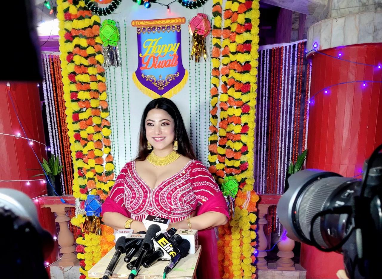 Diwali Extravaganza: Sweety Chhabra’s Grand Entry as Producer Ignites Bhojpuri Film Industry with Seven New Films
