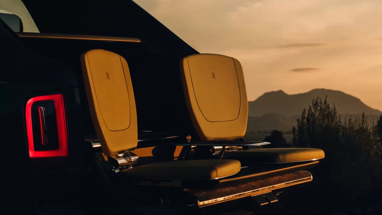 A Rolls Royce's Spontaneous Marvel